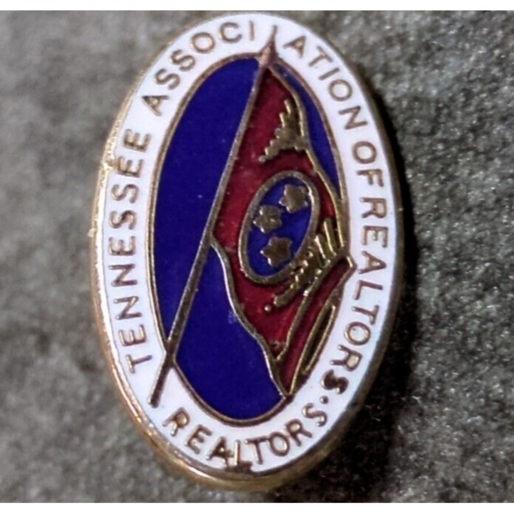 Vtg Tennessee Association Of Realtors Pin Blue‎ Red White Goldtone TN State Flag
